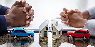 Scheidung: Modell eines geteilten Hauses