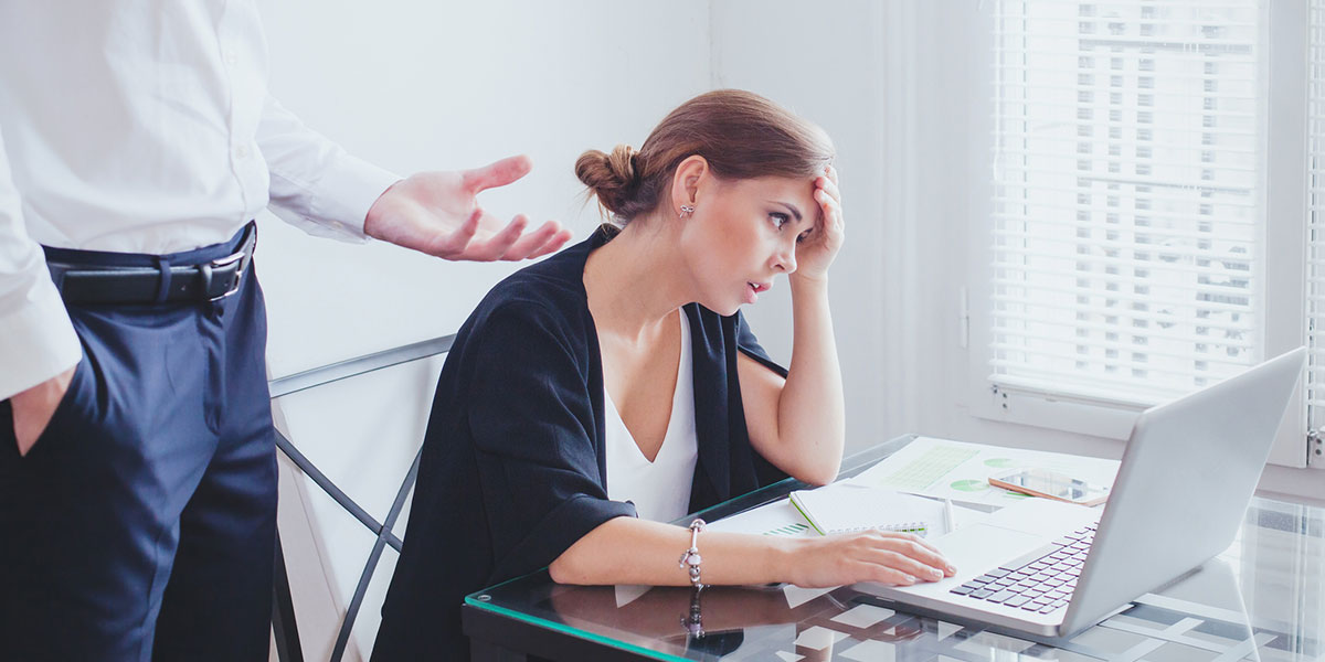 Verzweifelt, wenn der Chef die Nachrichten liest